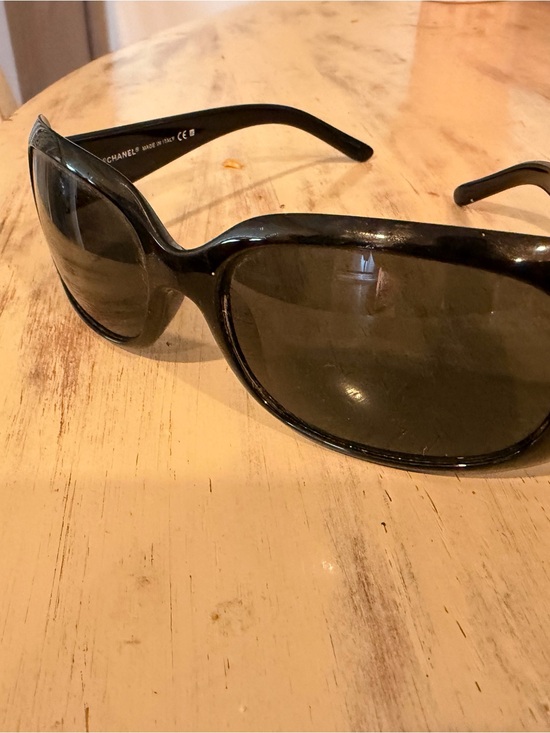 CHANEL Accessories - CHANEL Women's Black Curved Frame Sunglasses